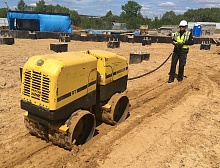 Аренда траншейного катка Wacker Neuson RT 82